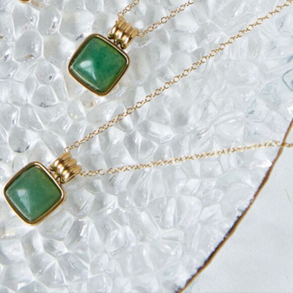 18K Gold Plated Square Stone Pendant Gold Natural Stone Green Pendant Necklace - Picture 3 of 6